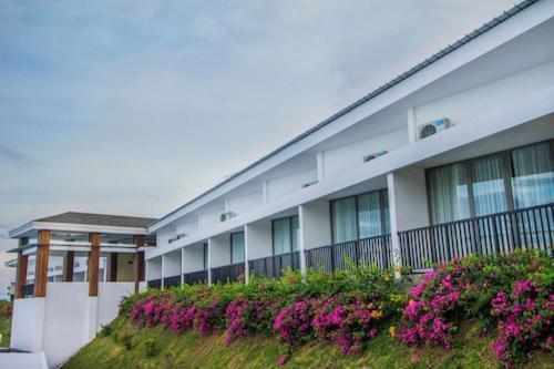 Estrella Hotel&Conference Luwuk Exterior foto