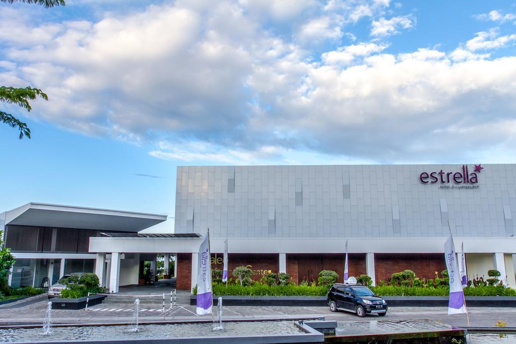 Estrella Hotel&Conference Luwuk Exterior foto